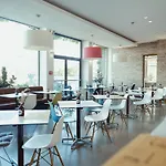 Daniel - Smart Lifestyle Near Centre 3*