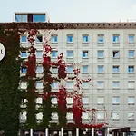 Daniel - Smart Lifestyle Near Centre Hotel