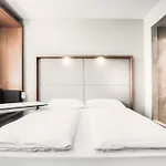 Hotel Daniel - Smart Lifestyle Near Centre