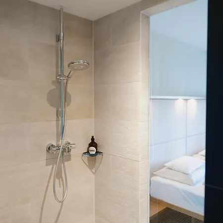 Daniel - Smart Lifestyle Near Centre Hotel 4*