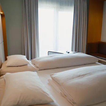 Hotel Daniel - Smart Lifestyle Near Centre 3*