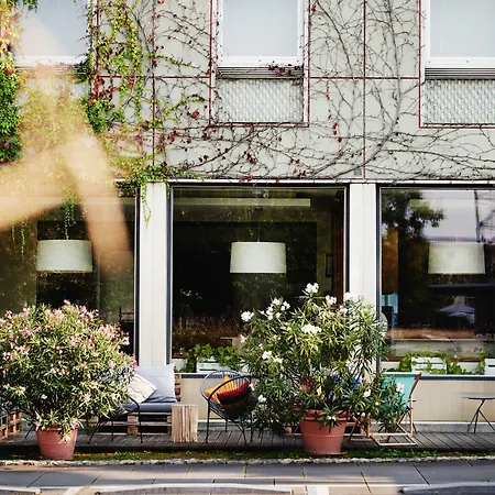 Daniel - Smart Lifestyle Near Centre Hotel