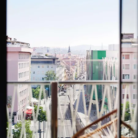 Hotel Daniel - Smart Lifestyle Near Centre 3*