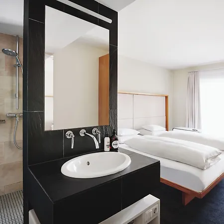 Daniel - Smart Lifestyle Near Centre Hotel