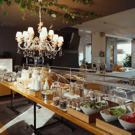 Daniel - Smart Lifestyle Near Centre Graz