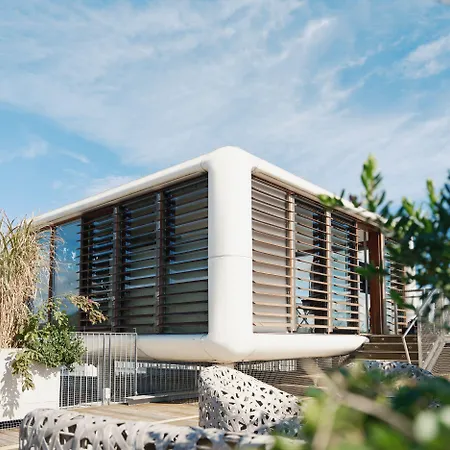 Daniel - Smart Lifestyle Near Centre 3*