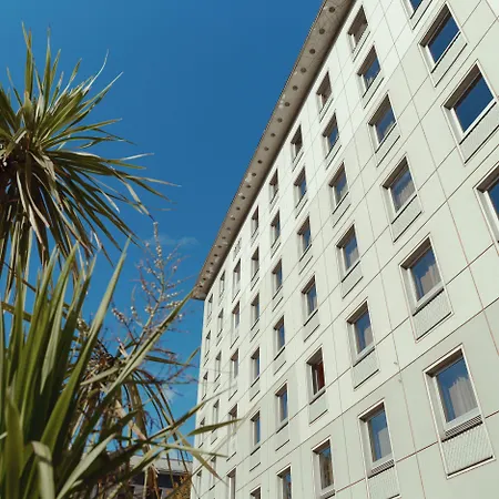 Daniel - Smart Lifestyle Near Centre Hotel