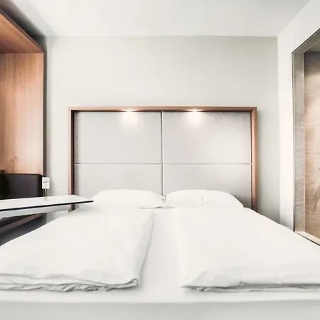 Hotel Daniel - Smart Lifestyle Near Centre