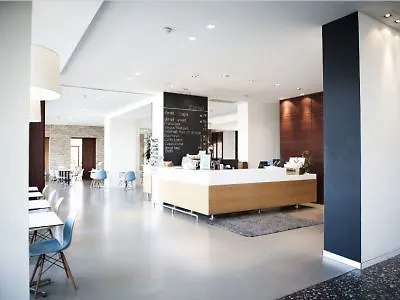 Daniel - Smart Lifestyle Near Centre 4*