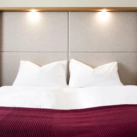 Daniel - Smart Lifestyle Near Centre 4*