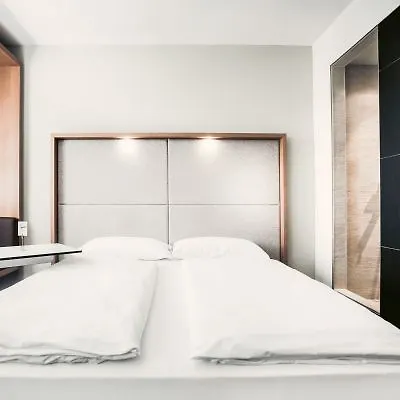 Daniel - Smart Lifestyle Near Centre 3*
