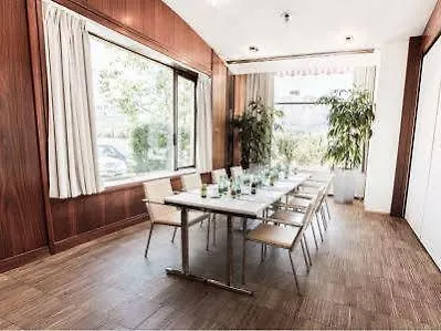 Daniel - Smart Lifestyle Near Centre 4*