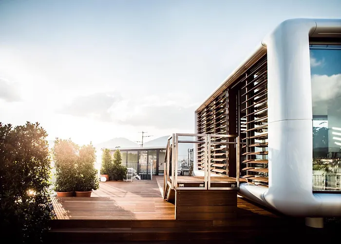 Daniel - Smart Lifestyle Near Centre 3*