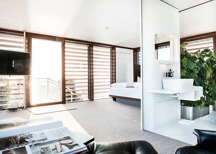 Daniel - Smart Lifestyle Near Centre